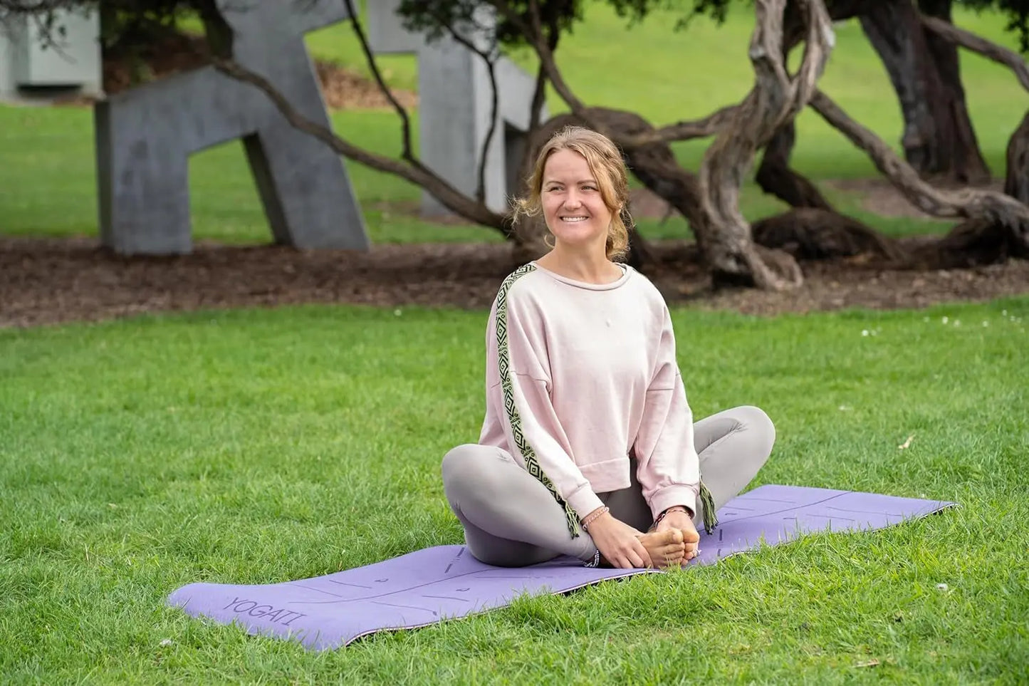 YOGATI - Yogamatte, Rutschfest Und Dick, Yogamatte Mit Punkten Zur Körperausrichtung, Sportmatte Für Erwachsene Und Kinder, Ideal Für Pilates Und Fitness. Yoga Matt